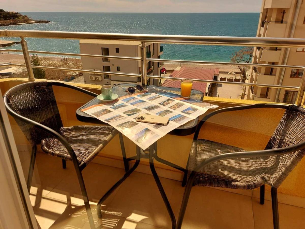 Apartments Dobra Voda Luaran gambar