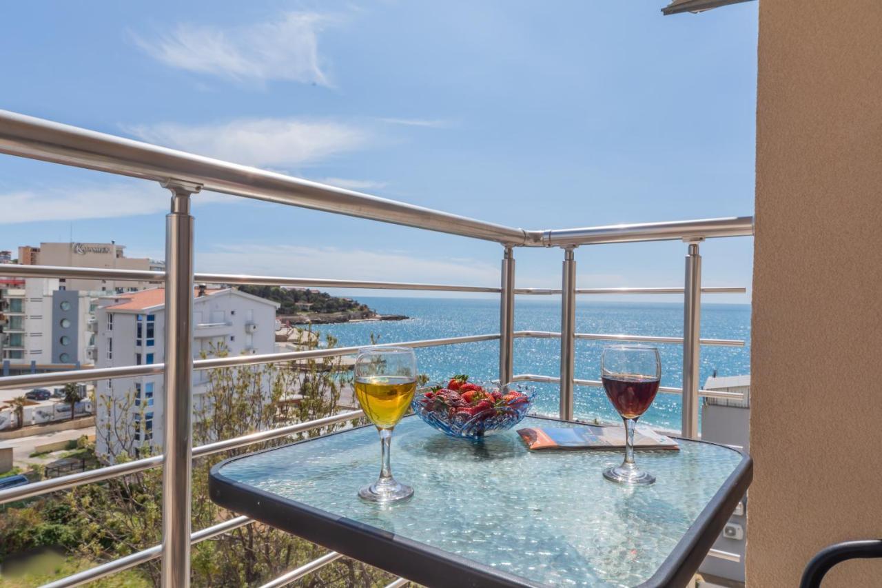 Apartments Dobra Voda Luaran gambar