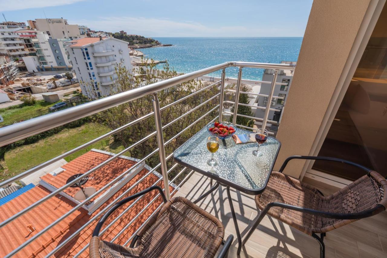 Apartments Dobra Voda Luaran gambar