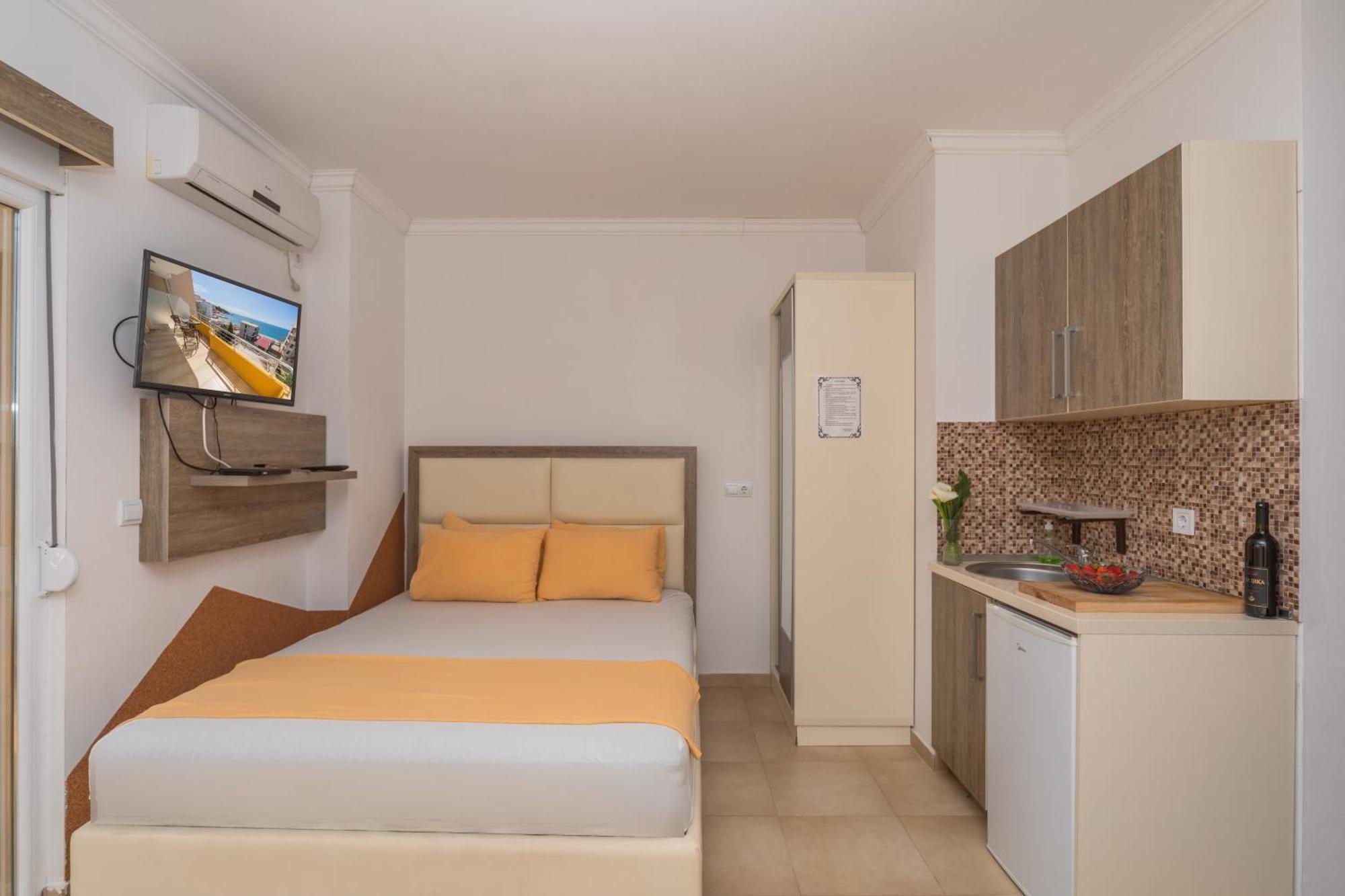 Apartments Dobra Voda Bilik gambar