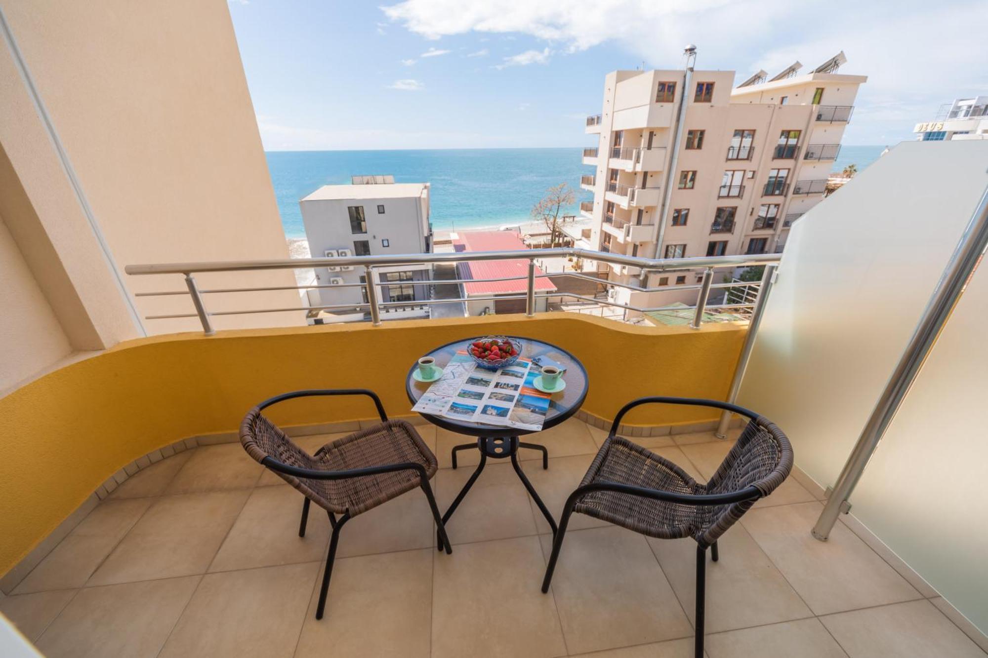 Apartments Dobra Voda Bilik gambar