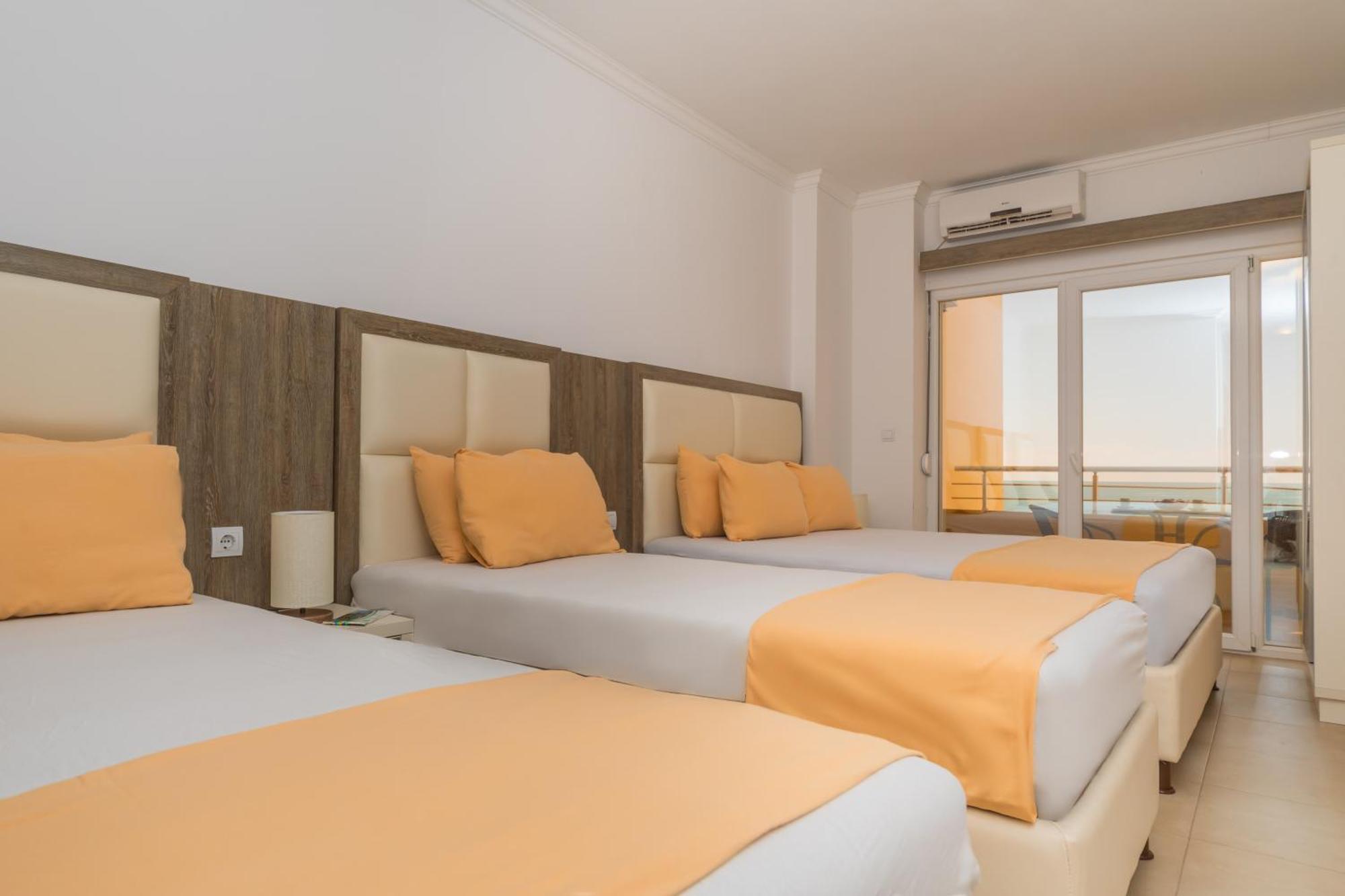 Apartments Dobra Voda Bilik gambar