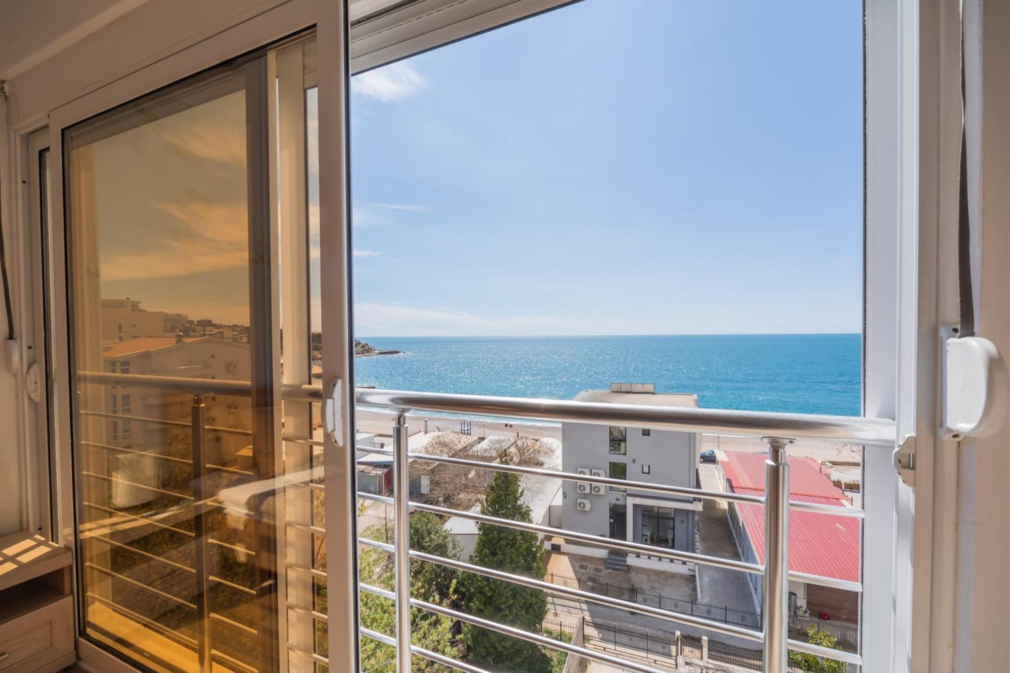 Apartments Dobra Voda Bilik gambar