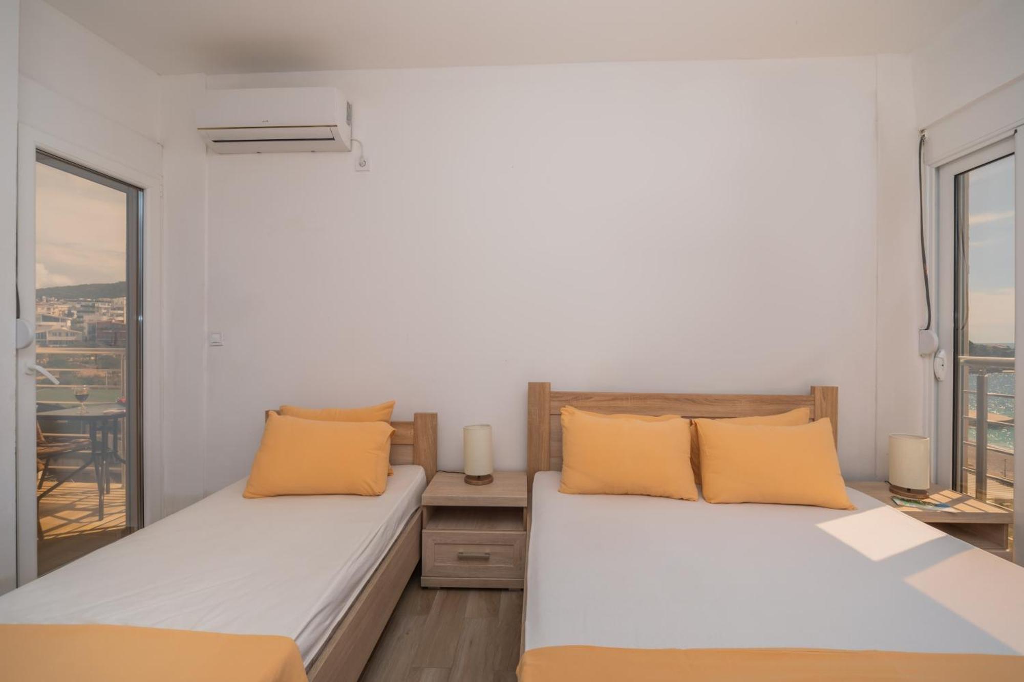Apartments Dobra Voda Bilik gambar