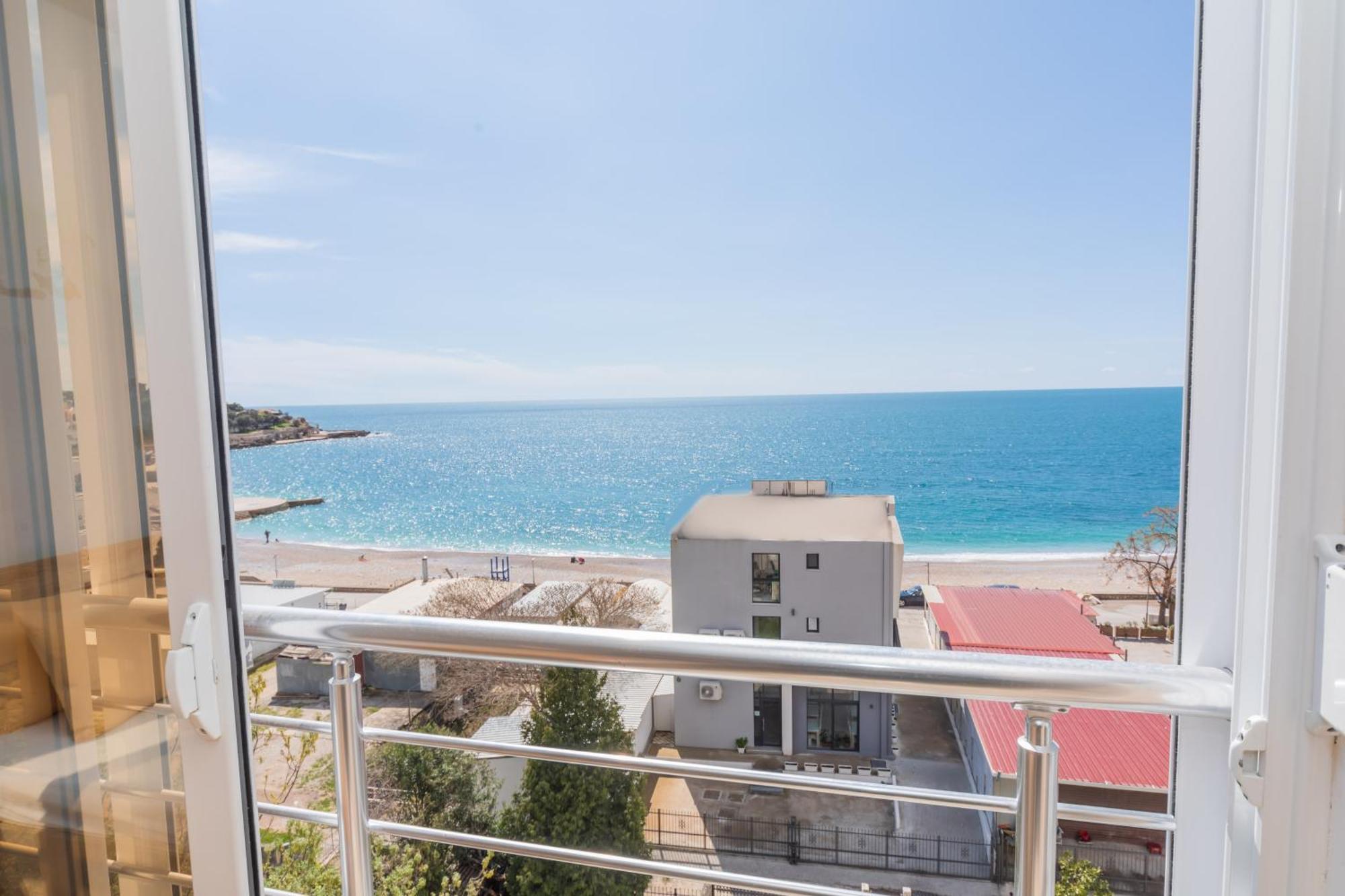Apartments Dobra Voda Bilik gambar